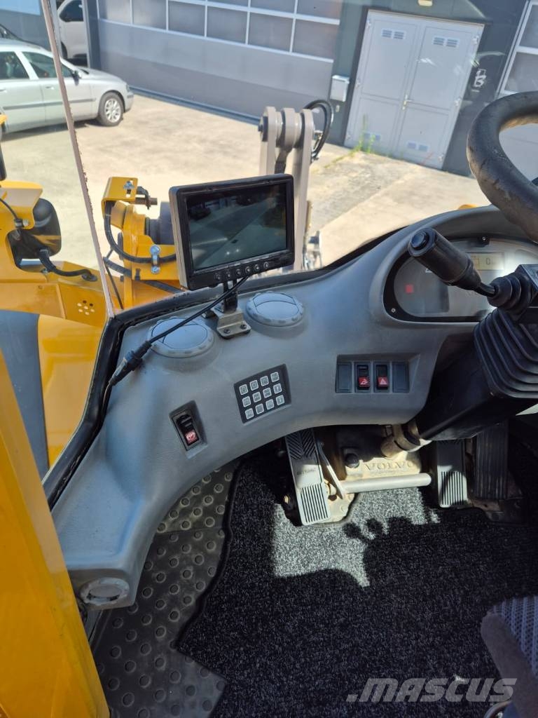 Volvo L60E NEW PAINT Kolesové nakladače