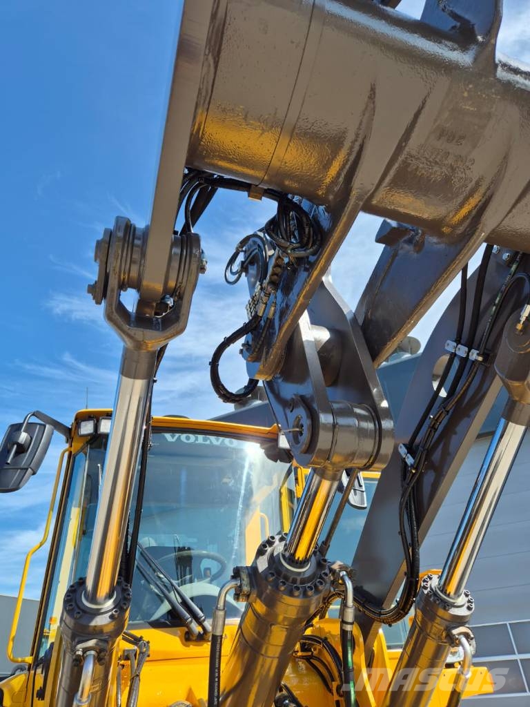 Volvo L60E NEW PAINT Kolesové nakladače