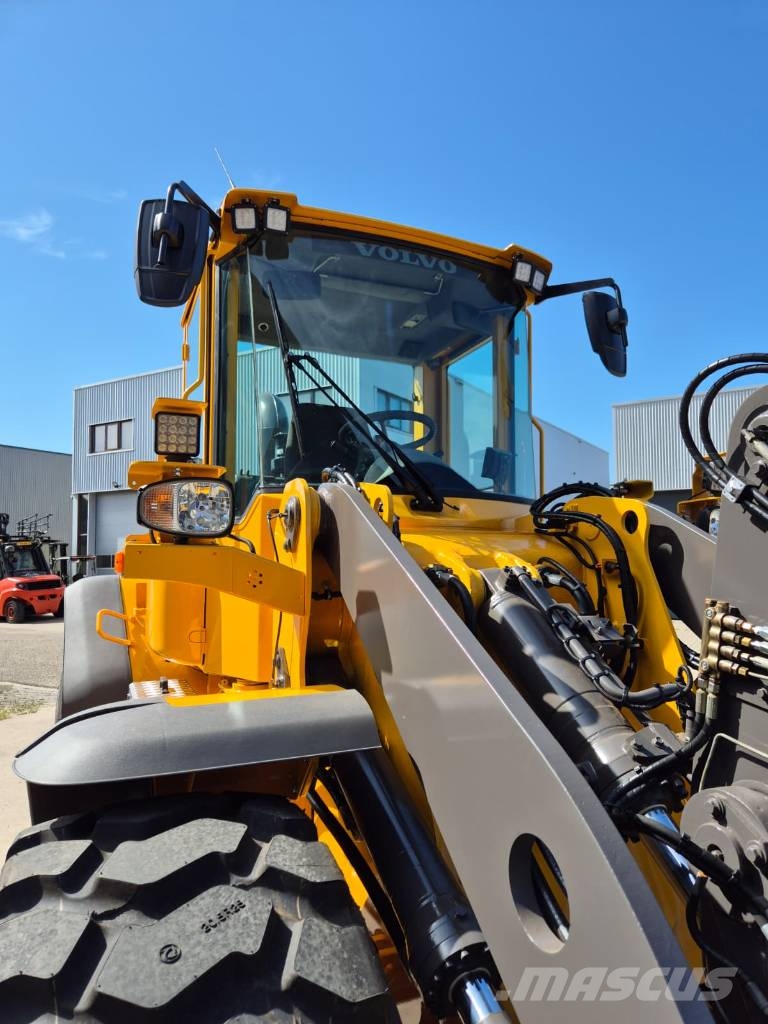 Volvo L60E NEW PAINT Kolesové nakladače