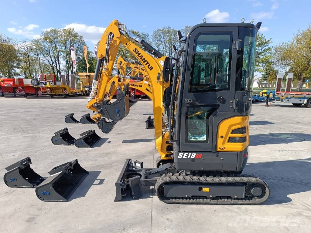 Shantui SE18SR 小型挖掘机
