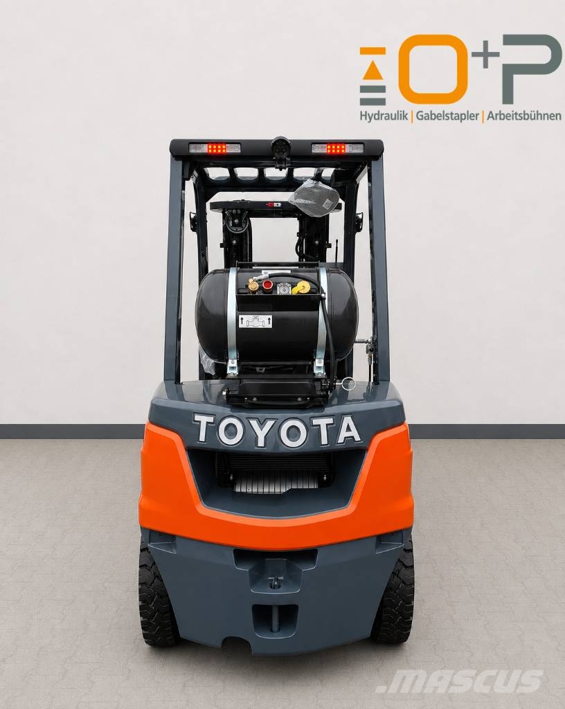 Toyota 02-8 FGF 25 Empilhadeiras a GLP