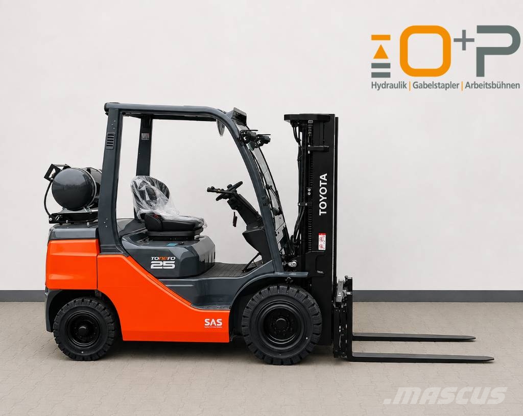 Toyota 02-8 FGF 25 Empilhadeiras a GLP