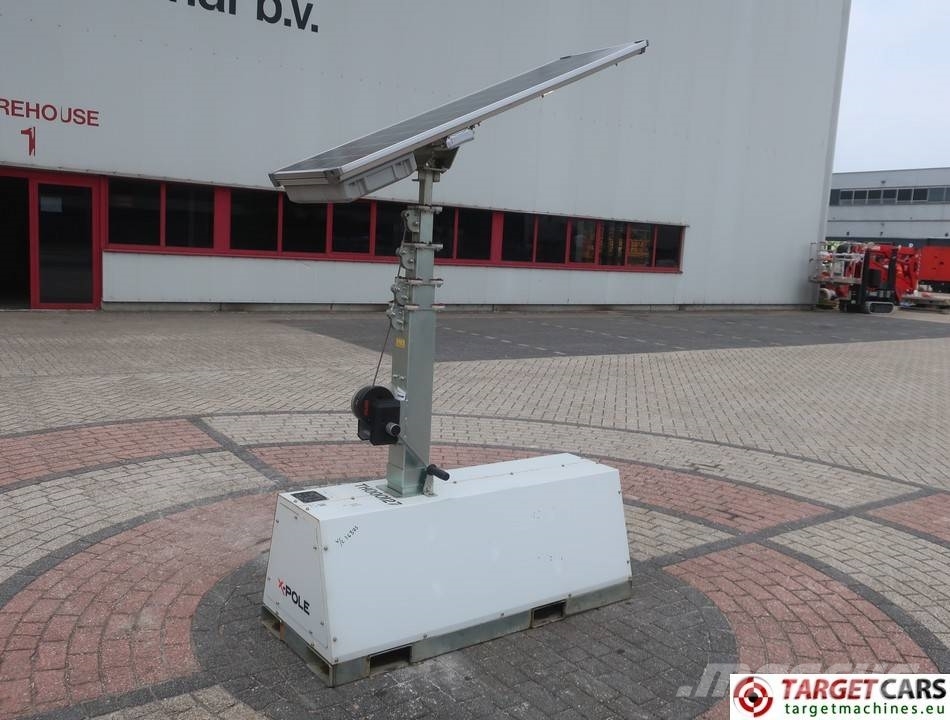 Trime X-Pole Solar Panel 50W Led Tower Light 조명타워