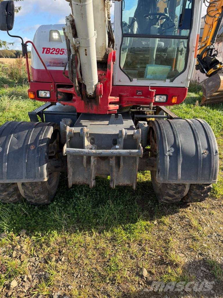 Takeuchi TB 295 W Engcon حفارات بعجل
