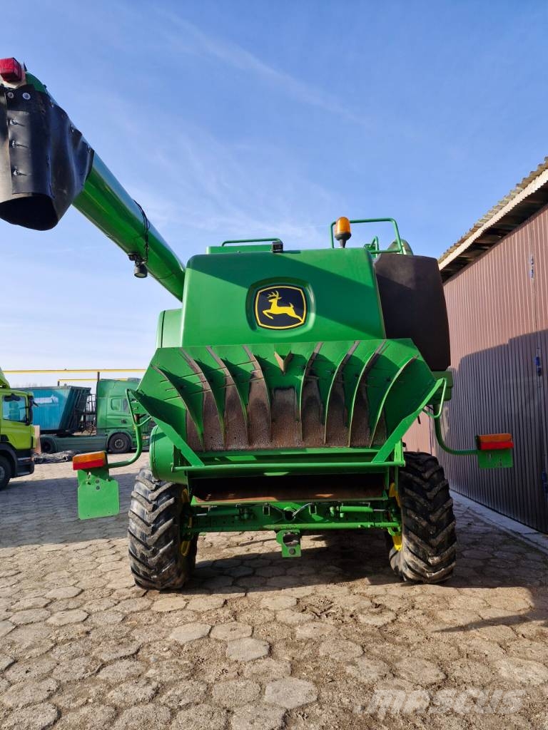 John Deere W 540 Skurtreskere