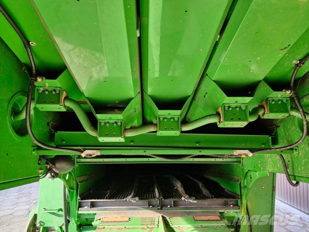 John Deere W 540 Skurtreskere