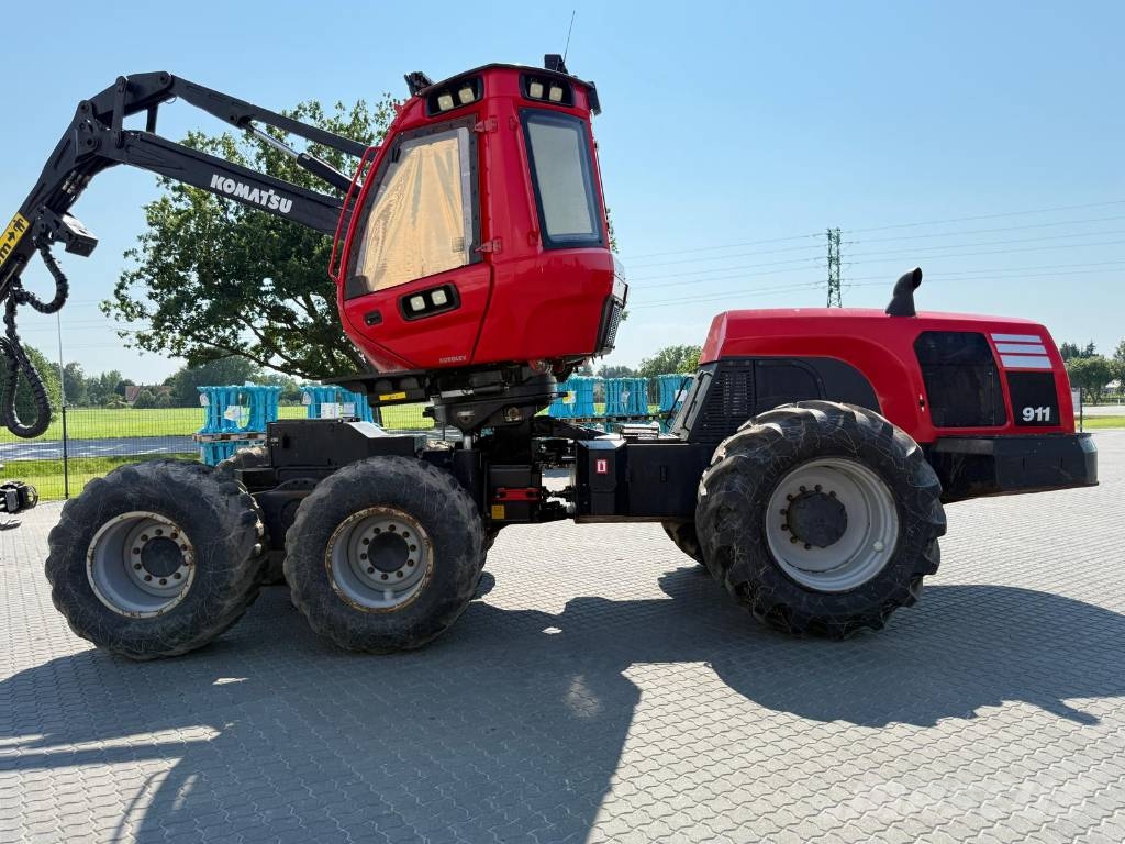 Komatsu 911 Harvesters