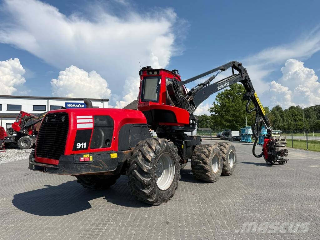 Komatsu 911 Harvesters