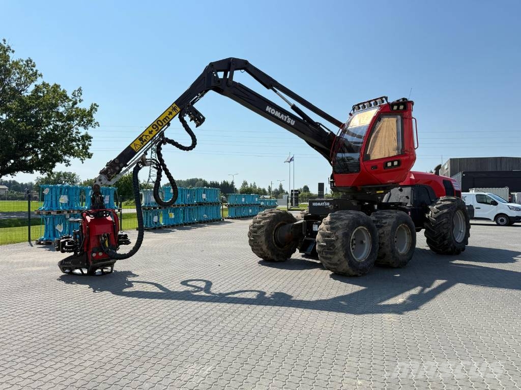 Komatsu 911 Harvesters