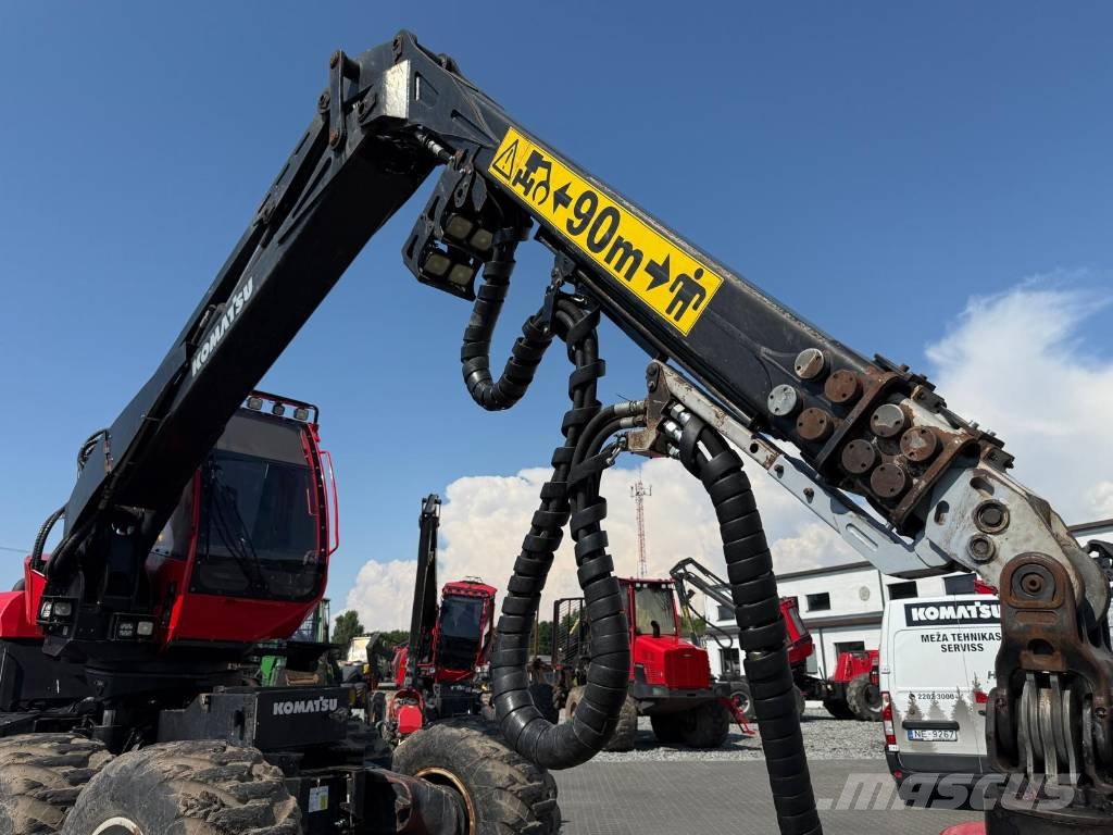 Komatsu 911 Harvesters