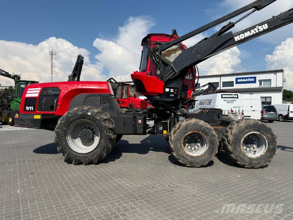 Komatsu 911 Harvesters