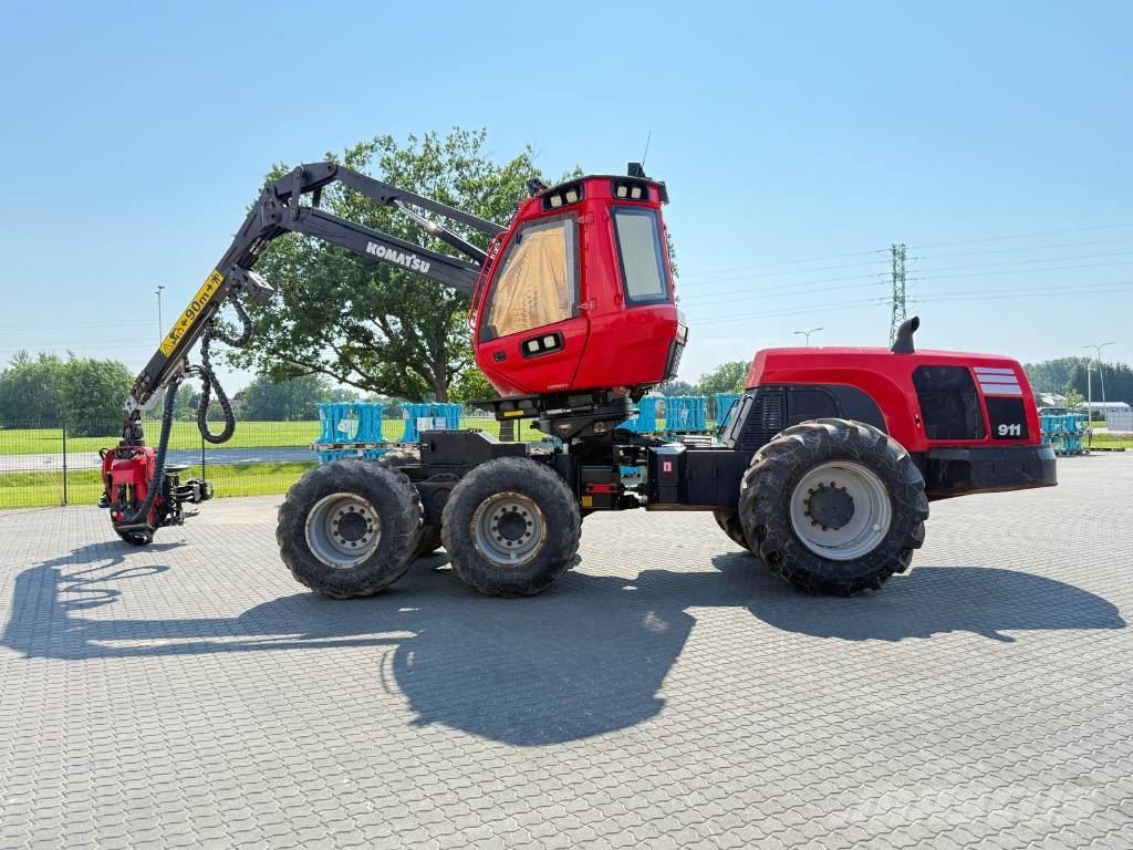 Komatsu 911 Harvesters