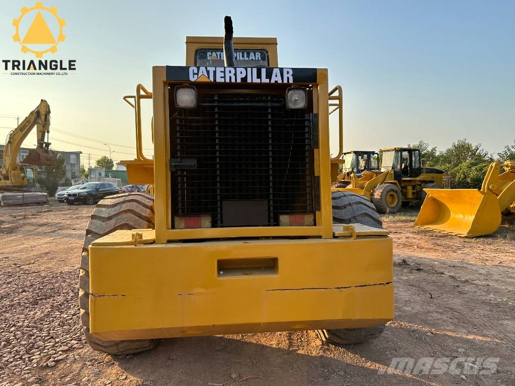 CAT 950 E Kolesni nakladalci