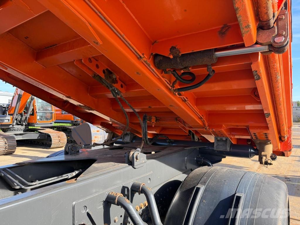 Mercedes-Benz Actros 4148 . Camiones bañeras basculantes o volquetes