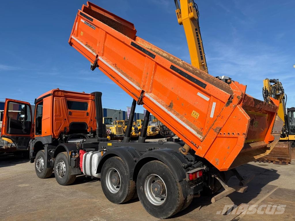 Mercedes-Benz Actros 4148 . Camiones bañeras basculantes o volquetes