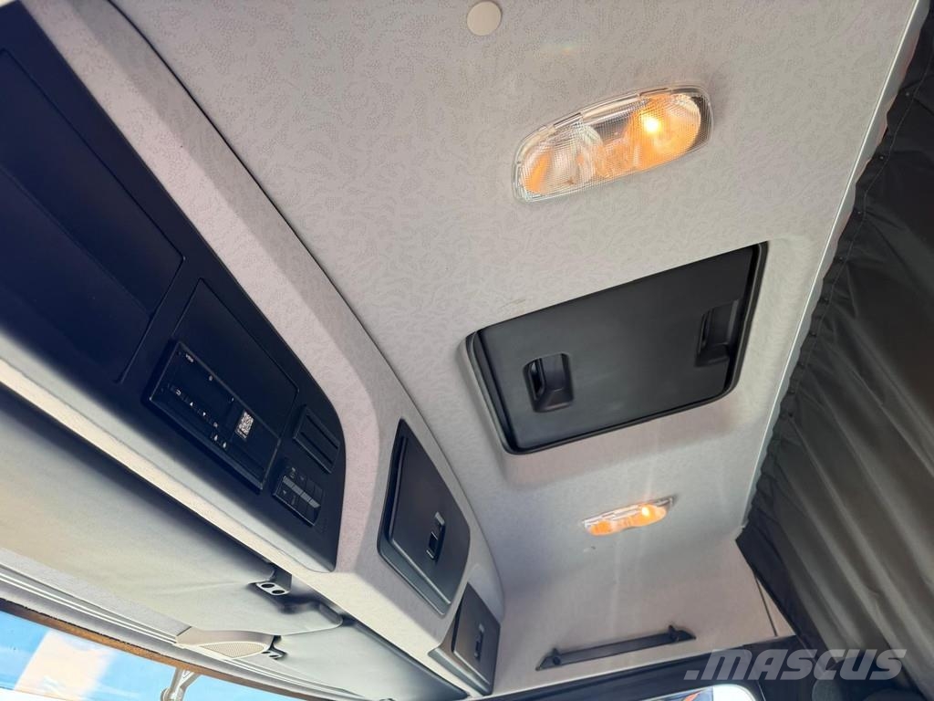 Mercedes-Benz Actros 4148 . Camiones bañeras basculantes o volquetes
