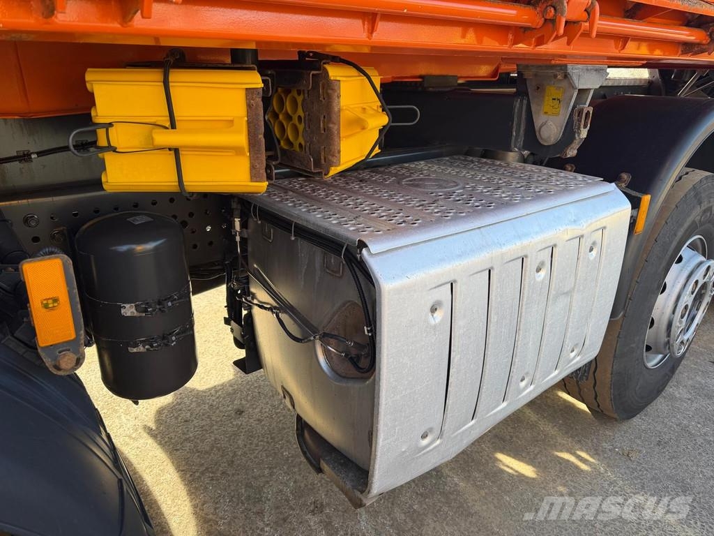Mercedes-Benz Actros 4148 . Camiones bañeras basculantes o volquetes
