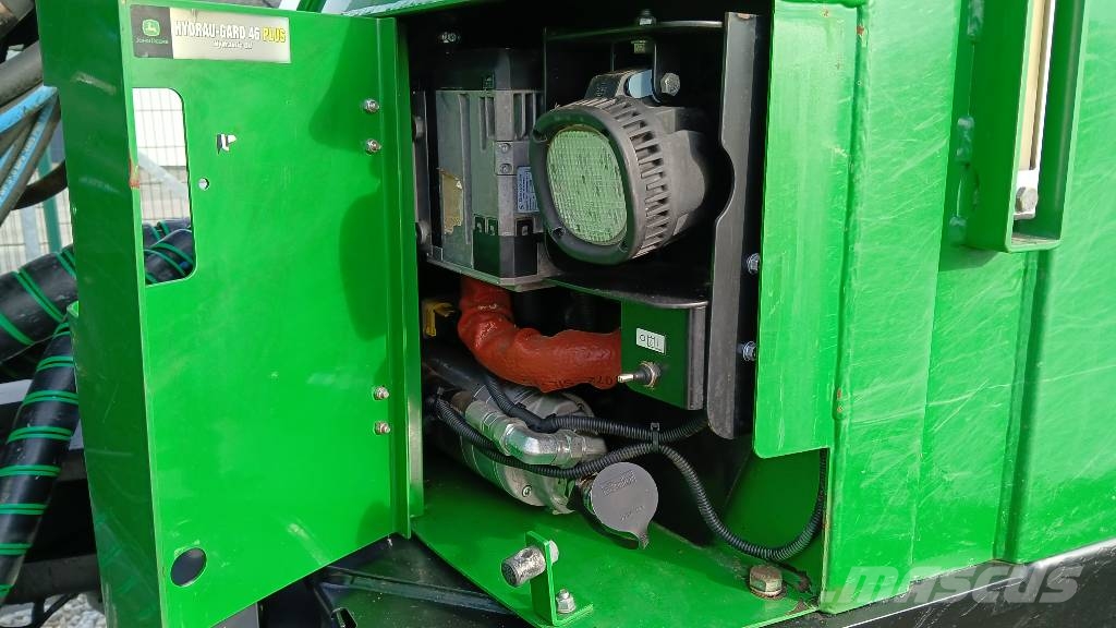 John Deere 1210 G شاحنات