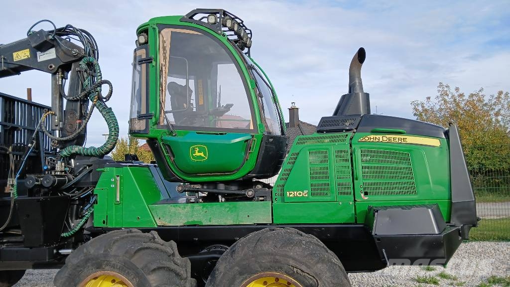 John Deere 1210 G شاحنات