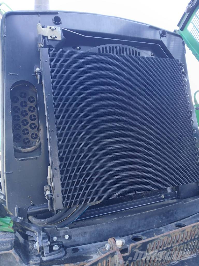 John Deere 1210 G شاحنات