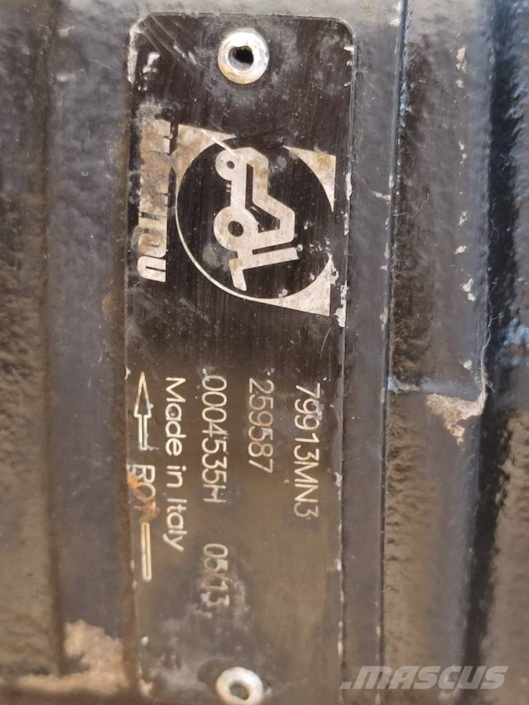  Hydraulic pump 79913MN3 Cassapa 259587 Manitou MT  液压