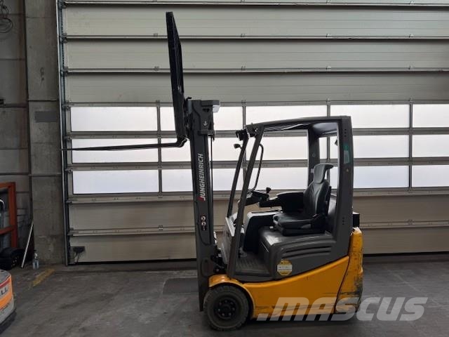 Jungheinrich EFG 215 Li-Ion Elektrostapler