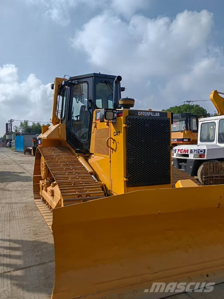 CAT D 6 M 履帶推土機