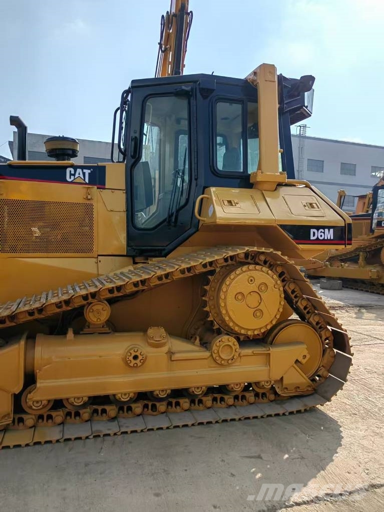 CAT D 6 M 履帶推土機