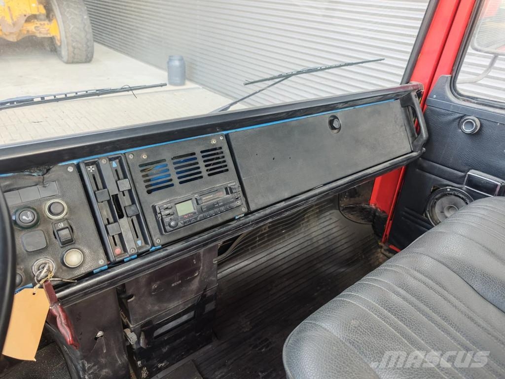 Mercedes-Benz LPK 913 4x2 Biltransportere