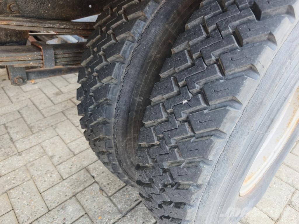 Mercedes-Benz LPK 913 4x2 Автовози