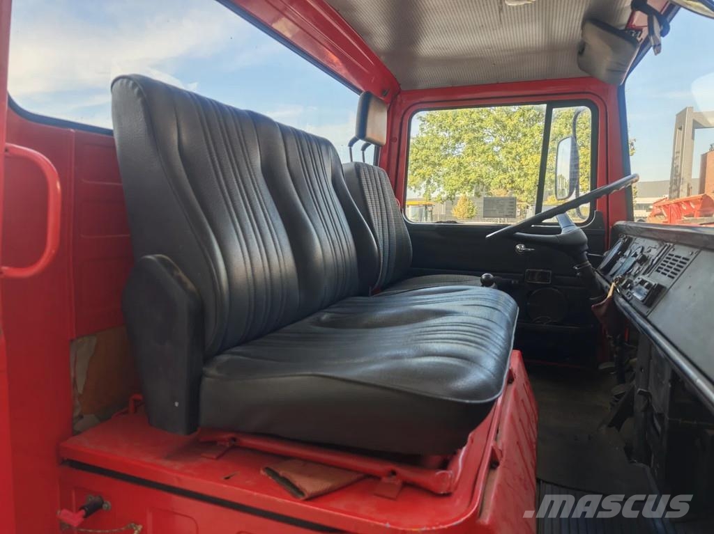 Mercedes-Benz LPK 913 4x2 Biltransportere