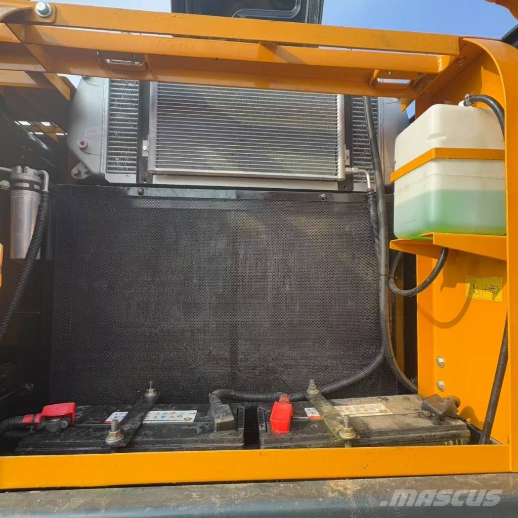 Hyundai HX 225 HD Bageri guseničari
