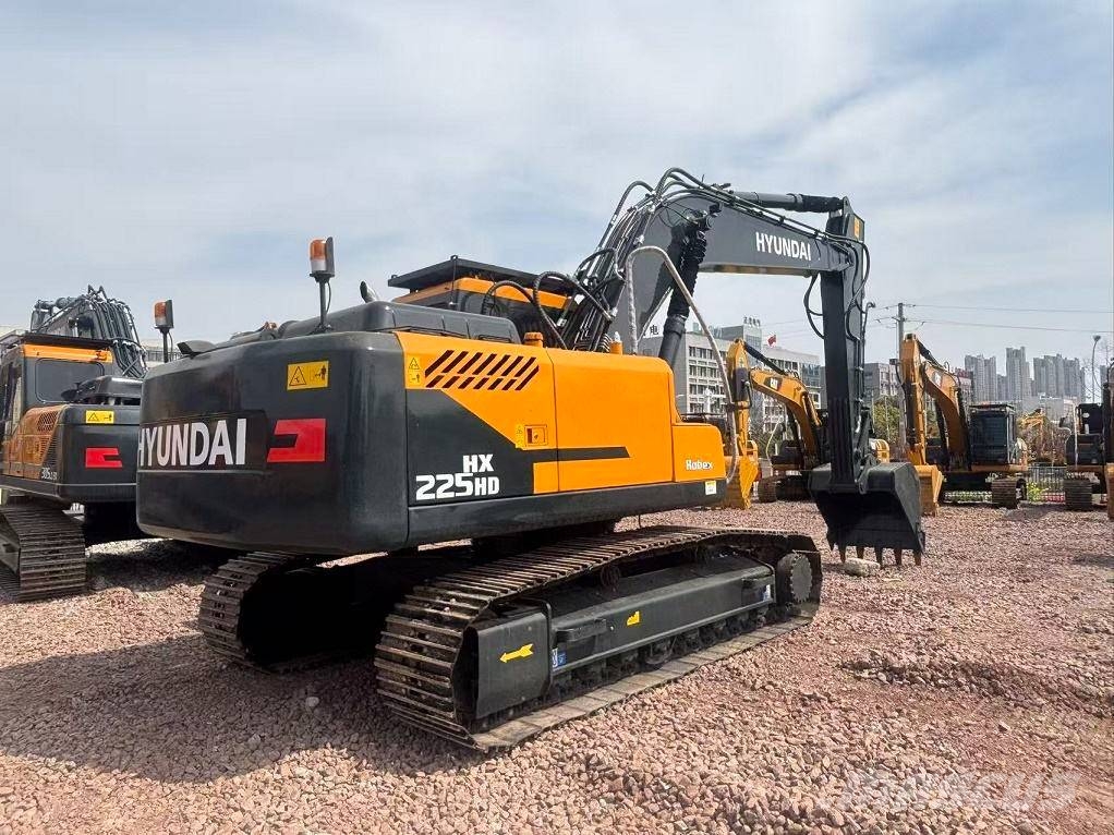 Hyundai HX 225 HD Bageri guseničari