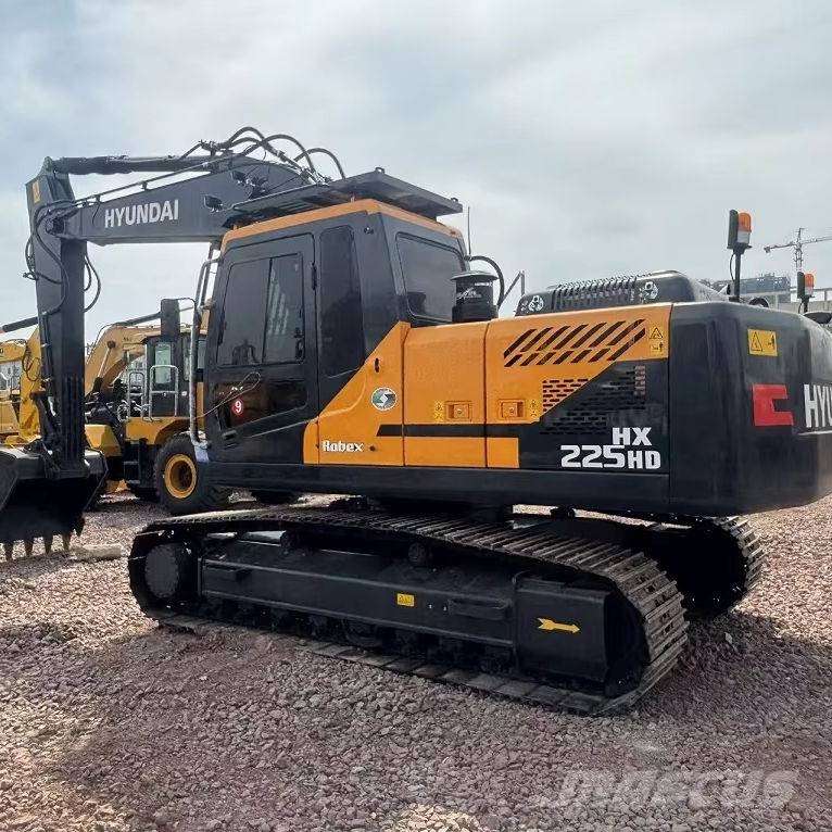 Hyundai HX 225 HD Bageri guseničari