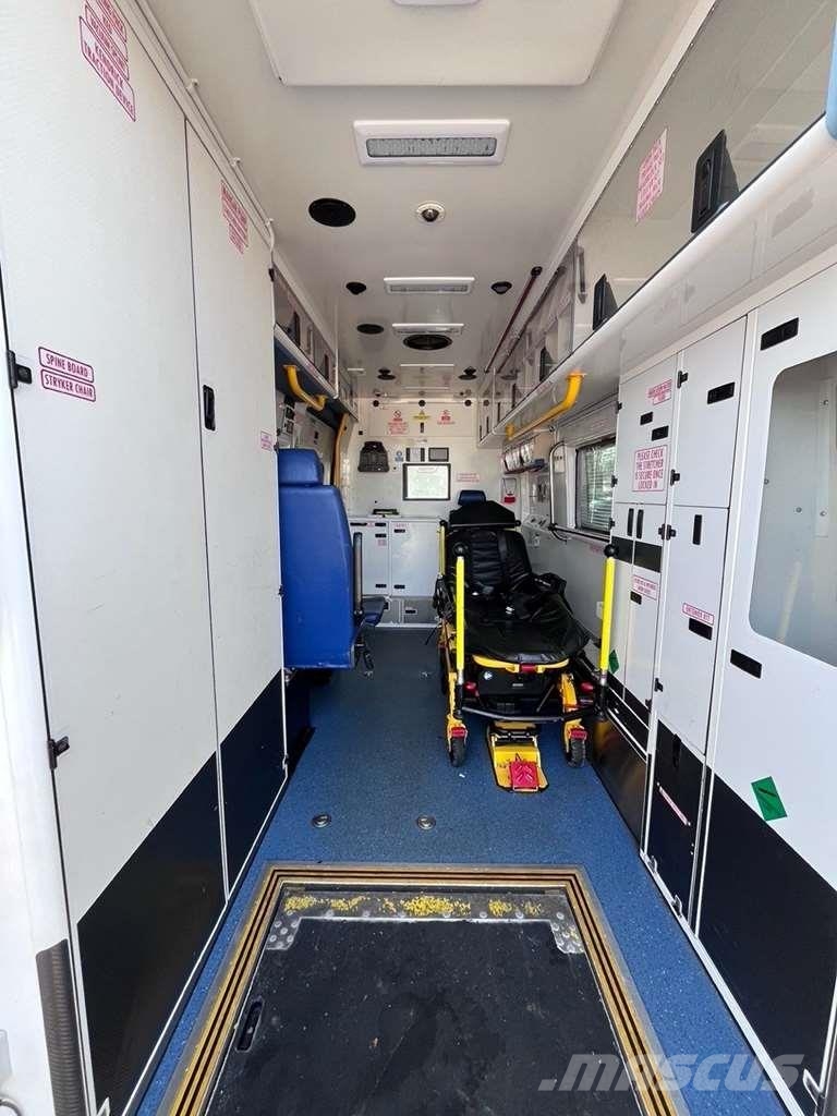 Fiat Ducato A&E Fiat Ducato A&E Vehicle with Stryker Pr Sanitky