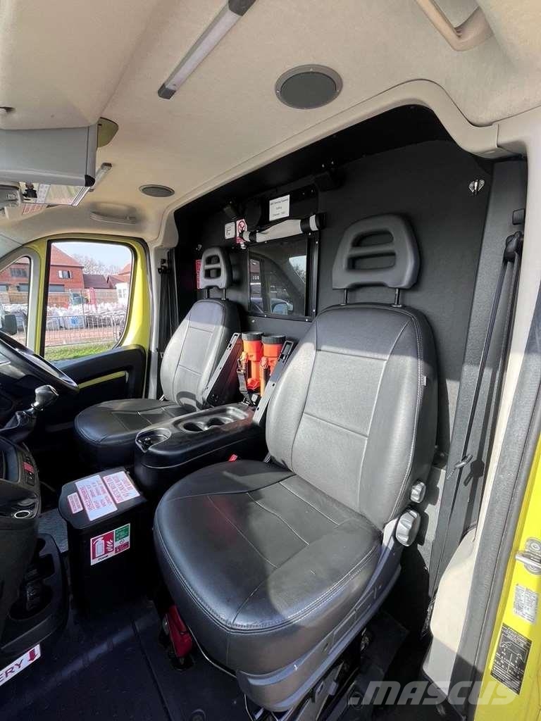 Fiat Ducato A&E Fiat Ducato A&E Vehicle with Stryker Pr Sanitky