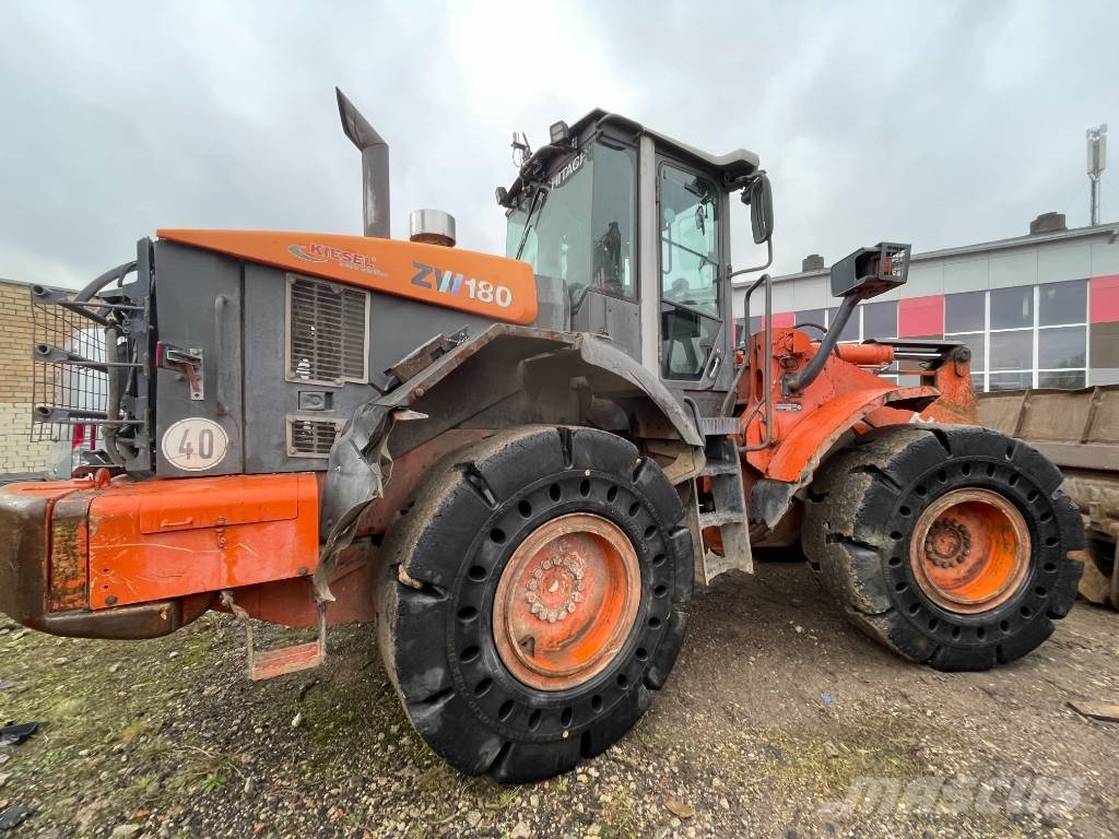 Hitachi ZW 180-5 Rataslaadurid