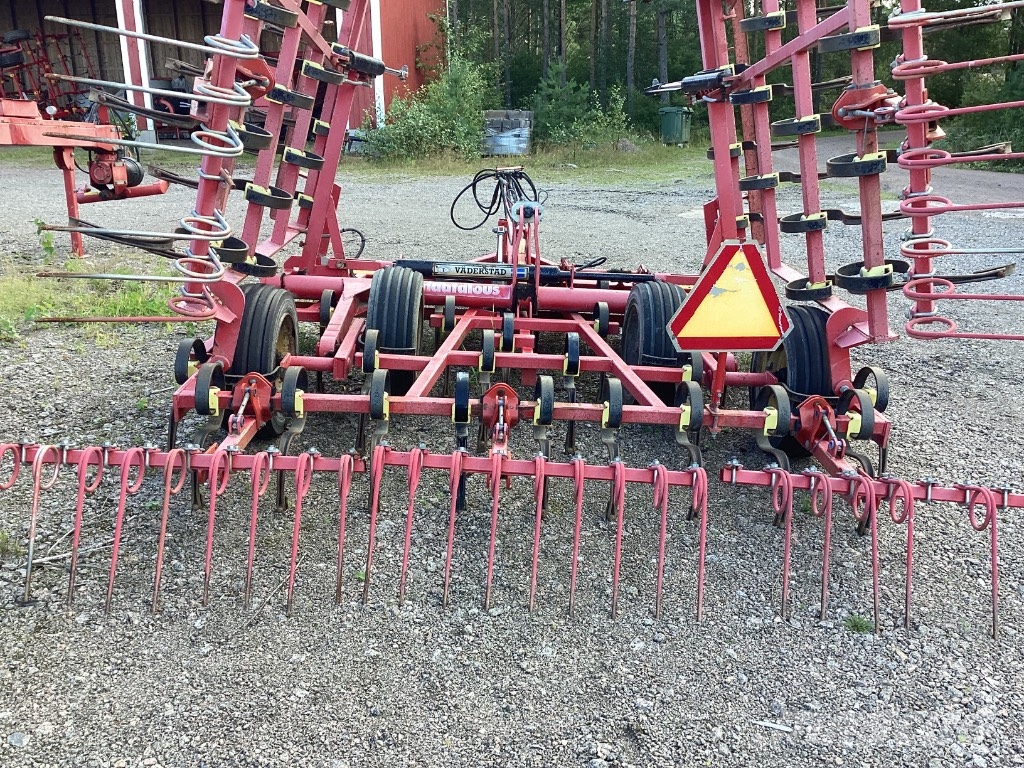 Väderstad NZ600 كاسحات