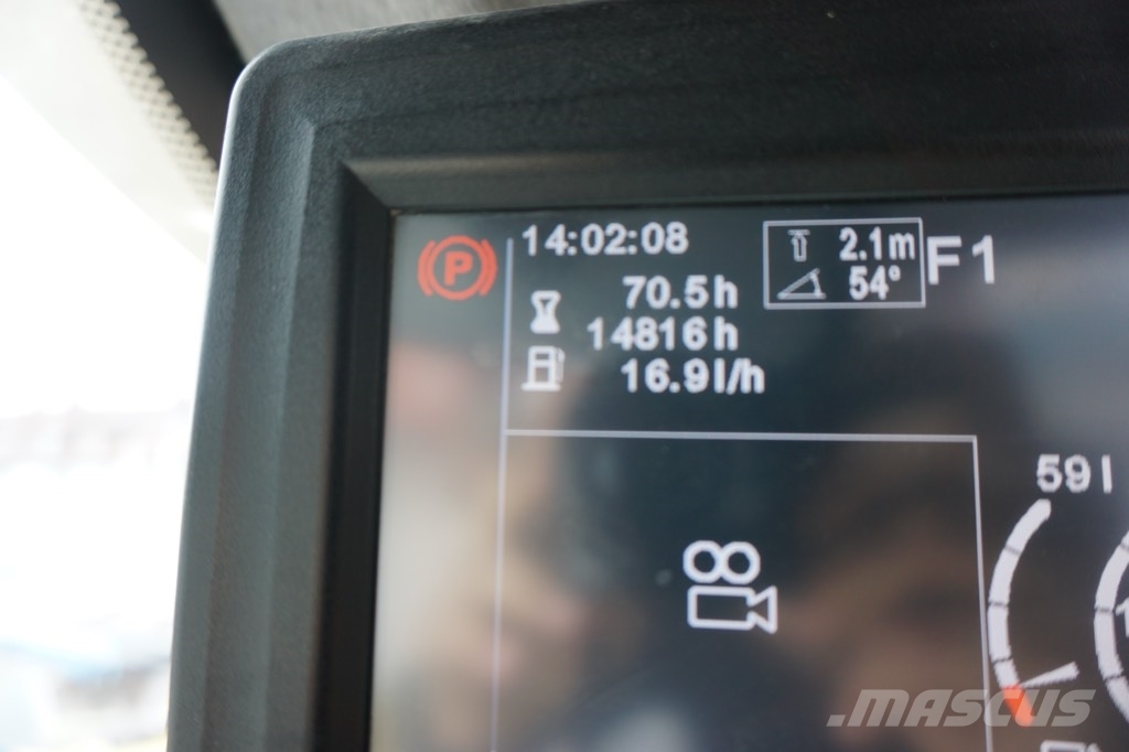 Liebherr L 586 Xpower لوادر بعجل