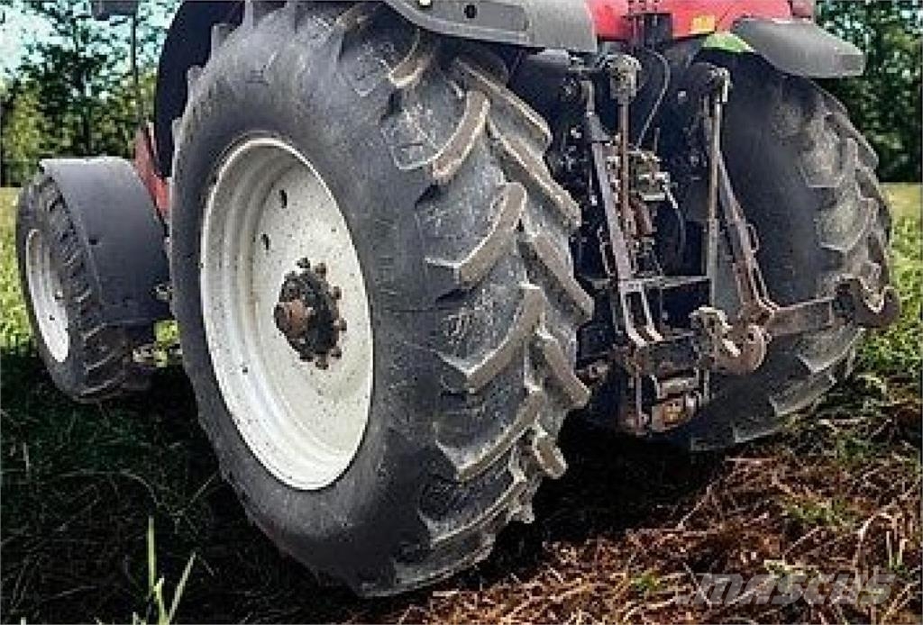 Massey Ferguson 8240 Traktorji
