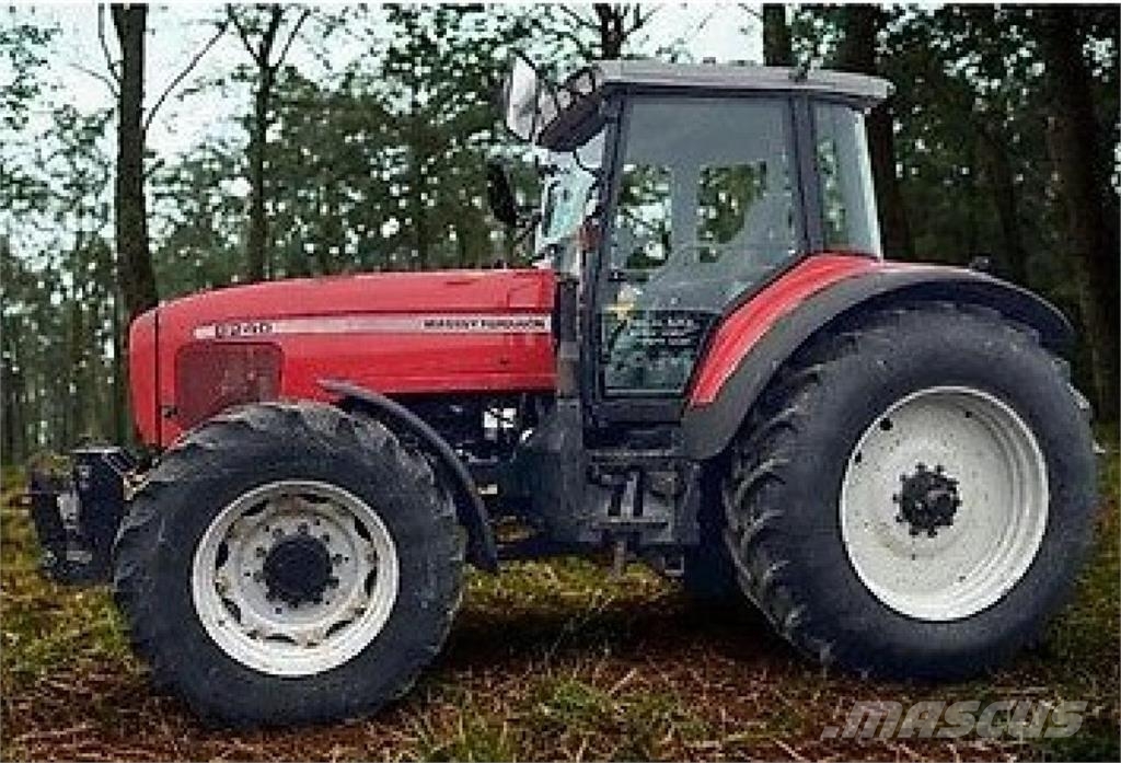 Massey Ferguson 8240 Traktorji