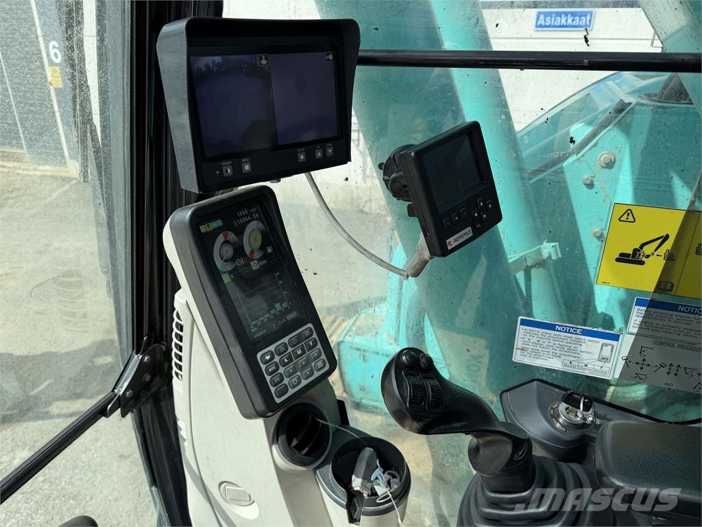 Kobelco SK270SRLC-5 PYÖRITTÄJÄLLÄ Excavadoras sobre orugas