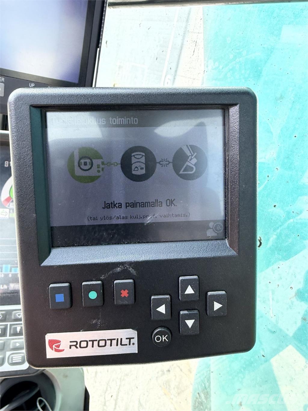 Kobelco SK270SRLC-5 PYÖRITTÄJÄLLÄ Excavadoras sobre orugas
