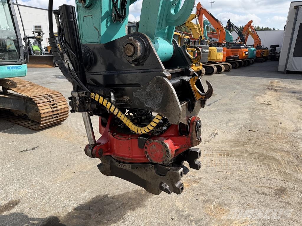 Kobelco SK270SRLC-5 PYÖRITTÄJÄLLÄ Excavadoras sobre orugas