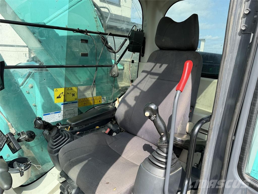 Kobelco SK270SRLC-5 PYÖRITTÄJÄLLÄ Excavadoras sobre orugas