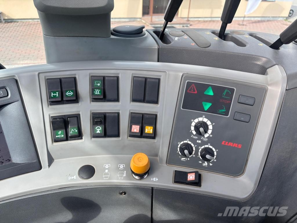 CLAAS Arion 540 Traktorit