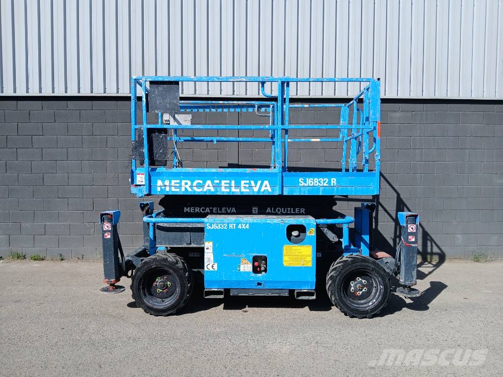 SkyJack SJ 6832 RT Ножични работни платформи