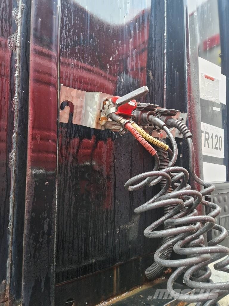 Nordic Trailer Rettsemi نصف مقطورات مسطحة / مفصلية الجوانب