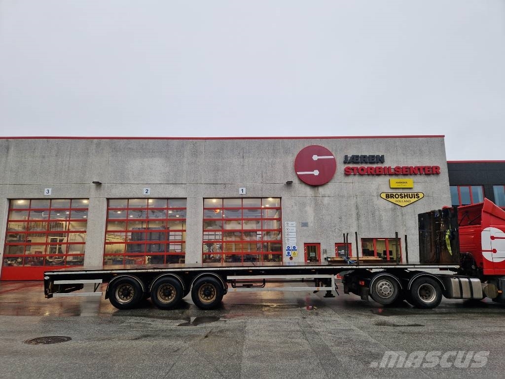 Nordic Trailer Rettsemi نصف مقطورات مسطحة / مفصلية الجوانب
