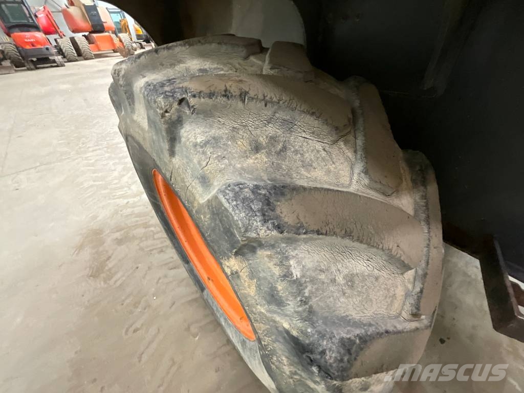 Ausa D 600 APG Demperi za gradilišta